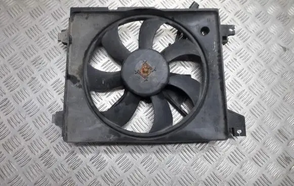 Hyundai Elantra Radiator cooling fan shroud