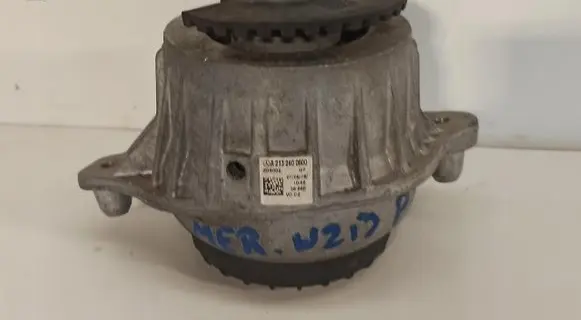 Mercedes-Benz E W213 Engine mount vacuum valve A2132400600