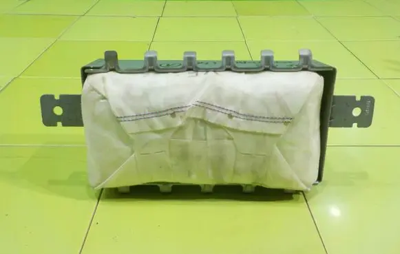 Hyundai i40 Passenger airbag 845303Z000