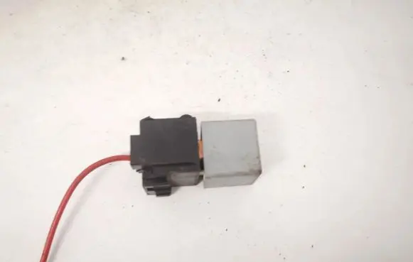 Volkswagen Golf II Other relay 171906383 22205007