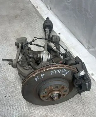 Rear wheel hub spindle/knuckle