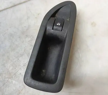 Renault Laguna II Electric window control switch 8200016014