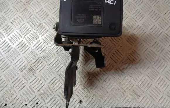 Nissan Note (E12) ABS Pump 476603VU0B