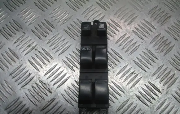 Nissan Primera Front door window switch trim 25401AV640