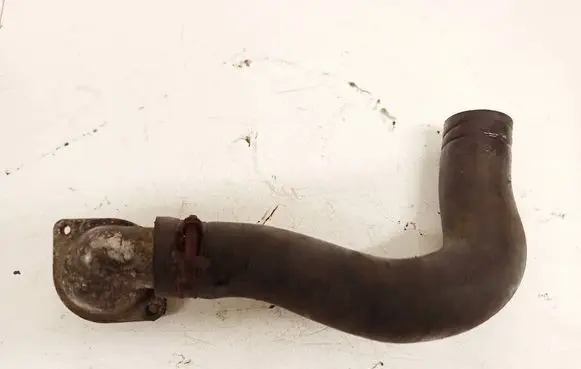Volkswagen PASSAT B3 Engine coolant pipe/hose