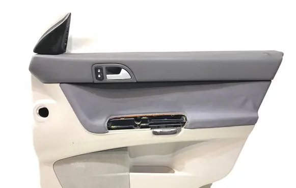 Volvo V50 Front door card panel trim