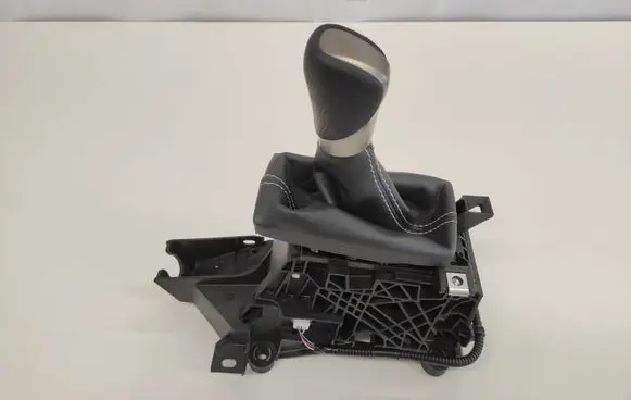 Lexus NX Gear shifter/selector 75MO14