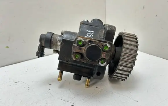 Chevrolet Captiva Fuel injection high pressure pump 0445010142