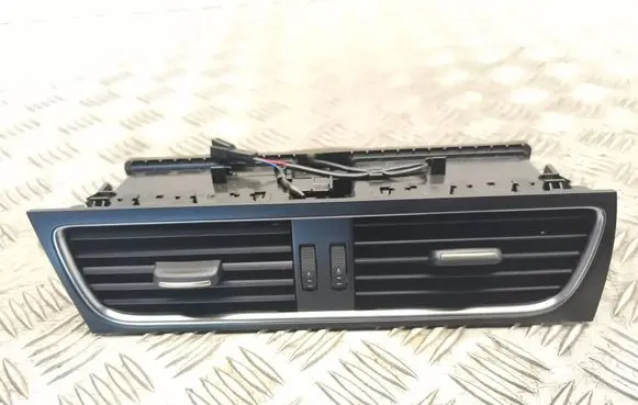 Audi A4 S4 B8 8K Dash center air vent grill 8T1820951C
