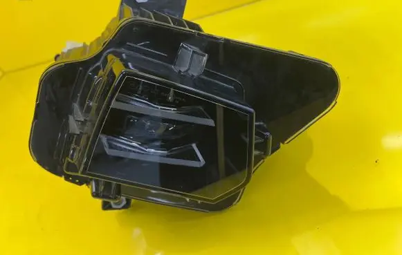 MG Marvel R Front fog light 10934250