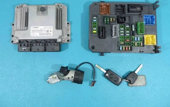 Citroen C4 II Engine control unit/module ECU 0281019819 IMPRK893184