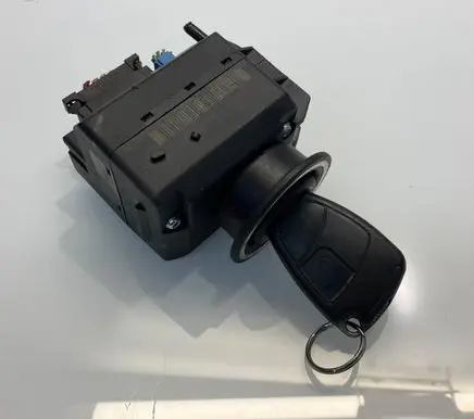 Mercedes-Benz CLK A209 C209 Ignition lock 2095451708 33002415 33002416