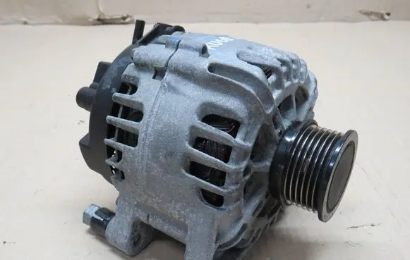 Ford Kuga II Generator/alternator AV6N10300MD FG15T074 2114082745