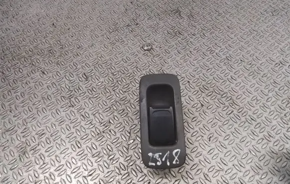 Suzuki Ignis Electric window control switch