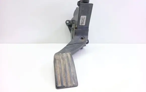 Ford Focus Accelerator throttle pedal 98AB9F836AE D1U7A