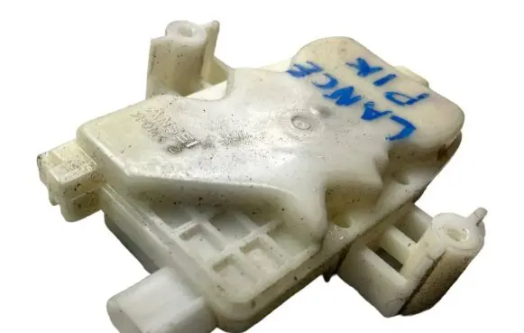 Mitsubishi Lancer Central locking motor MN127002 04Z13