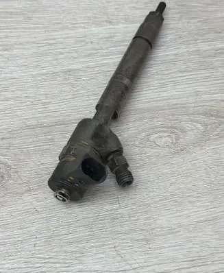 Mercedes-Benz E W211 Fuel injector A6480700187 140803 0445110