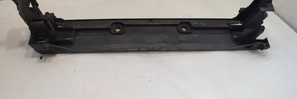 BMW 5 F10 F11 Radiator mount bracket 8509171