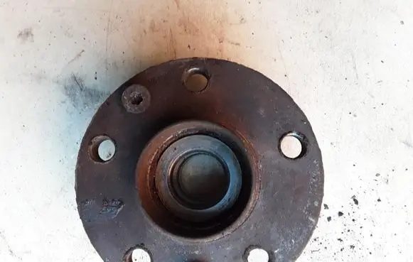 Renault Espace III Rear wheel hub