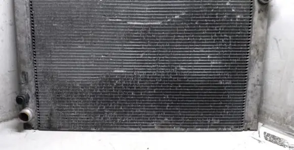 Audi A8 S8 D3 4E Coolant radiator A2732004 4E0121251