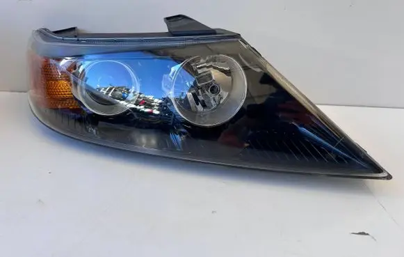 KIA Sorento Headlight/headlamp 92102-2P140