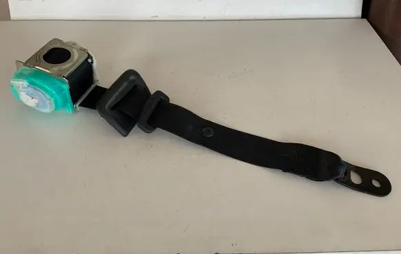 Mercedes-Benz CLA C117 X117 W117 Middle seatbelt (rear) A1178600985