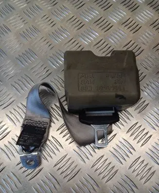 Audi A3 S3 8P Rear seatbelt 33040488