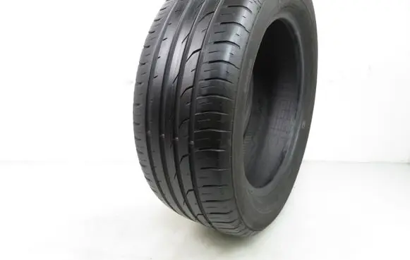 Volkswagen Golf V R16 summer tire 