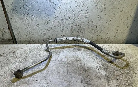Chrysler 300C Air conditioning (A/C) pipe/hose 68158878AA