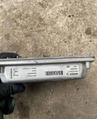 Volvo V70 Engine control unit/module