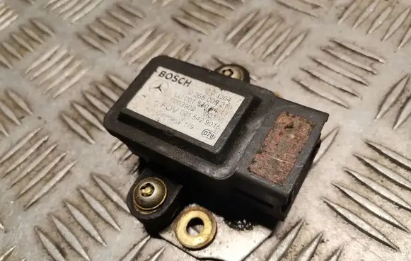 Mercedes-Benz A W168 Yaw turn rate sensor 0015404417