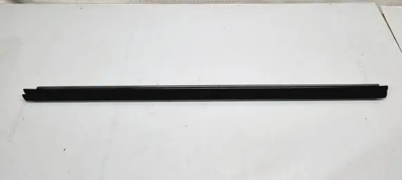Opel Mokka B Rubber seal front door (on door) 9823197180