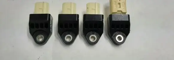 Toyota RAV 4 (XA30) Airbag deployment crash/impact sensor