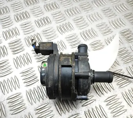 Volvo XC40 Electric auxiliary coolant/water pump 32238224
