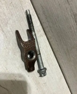 Citroen C3 Aircross Fuel Injector clamp holder