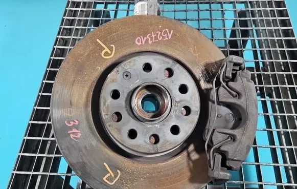 Volkswagen PASSAT B7 Front wheel hub spindle knuckle IMPRK1527310