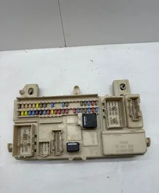 Volvo V50 Fuse module 31268178