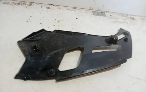 BMW 5 G30 G31 G38 Other engine bay part 7349604 74850613 3456789