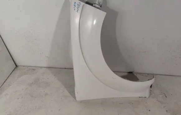 Nissan Pathfinder R51 Fender