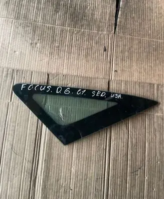 Ford Focus Rear side window