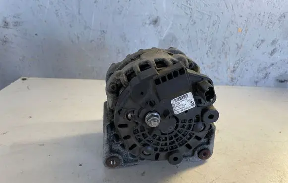 Renault Twingo III Generator/alternator 231005424R 161028 F000BL04C6