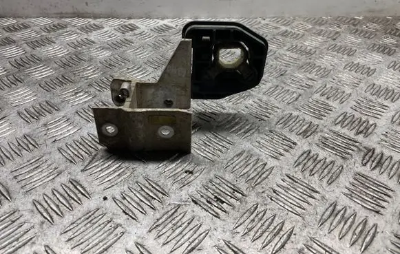 BMW 3 F30 F35 F31 Radiator mount bracket 7600540