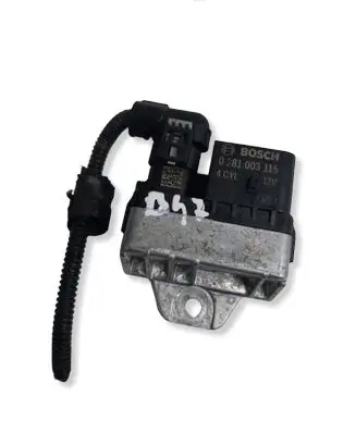 BMW 5 F10 F11 Glow plug pre-heat relay 8514120 0281003115