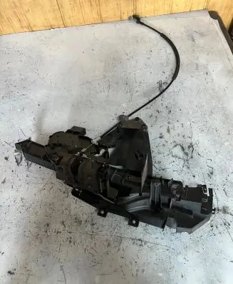 Ford Focus C-MAX Front door lock 3M51R21978AB
