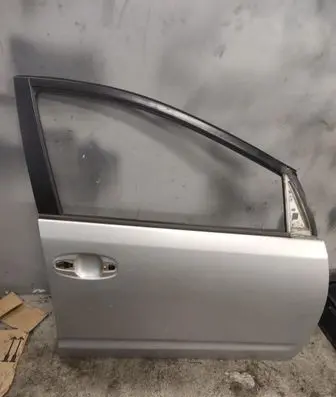 Toyota Prius (XW20) Front door 