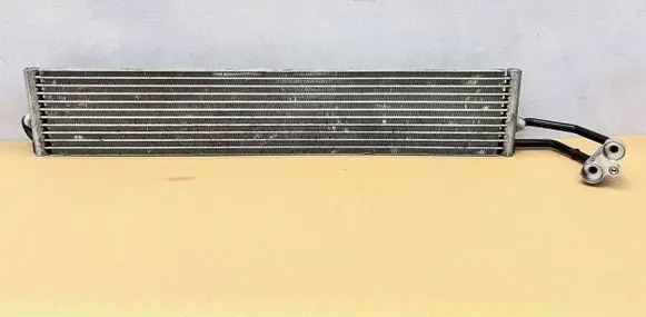 Porsche Panamera (970) Engine oil radiator 97030701301 Y0707001
