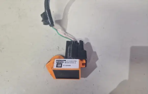 Renault Espace - Grand espace IV Airbag deployment crash/impact sensor 8200012555A