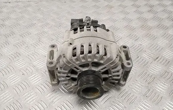 Mercedes-Benz E W212 Generator/alternator A0009068504