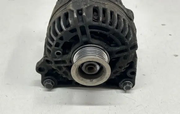 Volkswagen Golf Plus Generator/alternator 03C903023D RR14A 0124325128