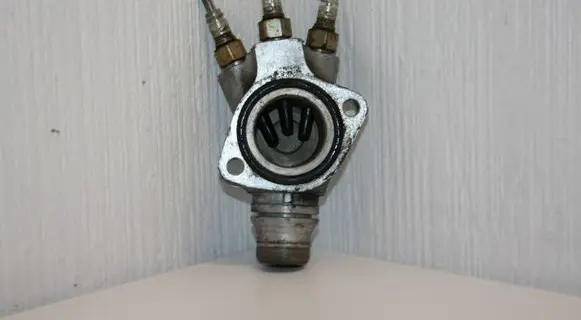 Volkswagen PASSAT B5.5 Coolant heater 038121145